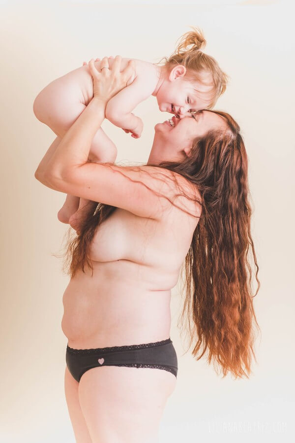 21 bức ảnh về cơ thể của người mẹ sau sinh khiến người xem xúc động 23