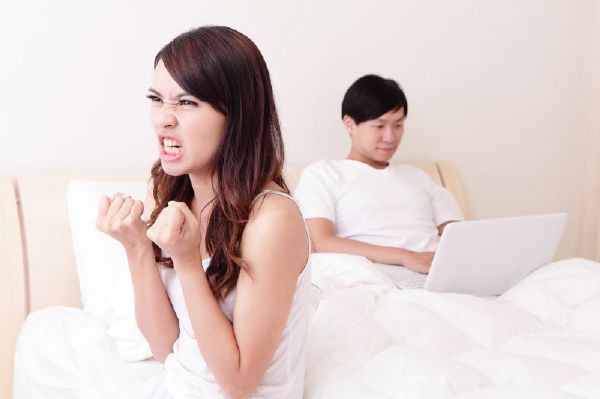 5 sai lầm mà các bà vợ hay mắc phải khiến chồng... chán cơm thèm phở! 7