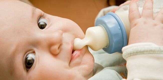 7 điều mẹ cần biết khi cho trẻ uống sữa bột 5