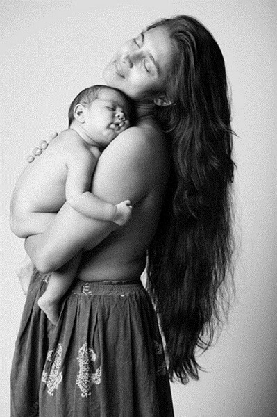 Bộ ảnh khắc họa chân thật hình ảnh cơ thể người mẹ sau sinh 23