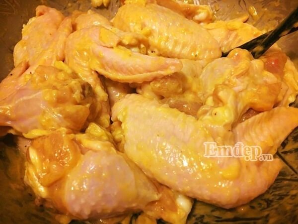 Cánh gà chiên tỏi ớt thơm nức căn bếp nhỏ 17