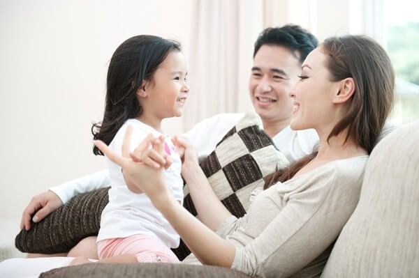 Cha mẹ nghĩ gì về những lời nói “đùa” với con? 5