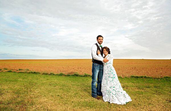 Cô dâu 22 tuổi tự tay làm váy cưới cho chính mình 13