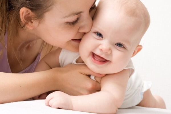 Khi nào trẻ sơ sinh bắt đầu mỉm cười? 7