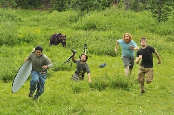 Khoảnh khắc "khó đỡ" của các nhiếp ảnh gia khi chụp ảnh động vật hoang dã 17