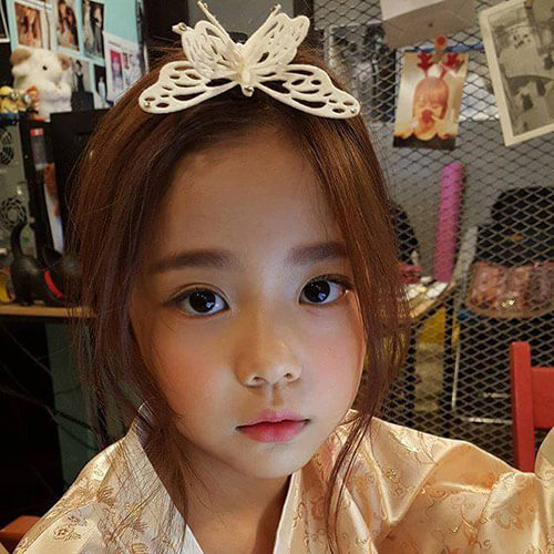 Lộ diện em bé xinh nhất Hàn Quốc gây "náo loạn" cư dân mạng 15