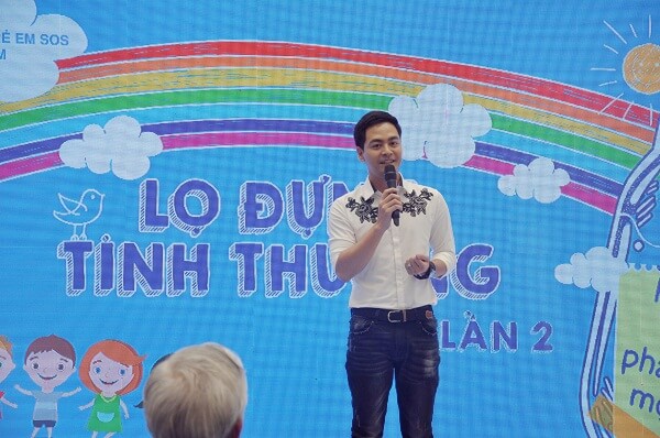 MC Phan Anh trở thành đại sứ thiện chí của chương trình Lọ đựng tình thương lần 2 7