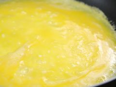 Mẹo khéo làm món trứng cuộn 2 lớp trắng vàng đẹp mắt cho bé ngon cơm 24