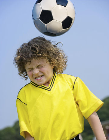Trẻ bị chấn thương khi chơi thể thao có thể làm giảm chức năng não 4