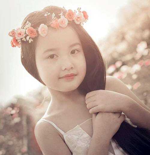 Vẻ đẹp "hút hồn" của cô bé Hà Nội 6 tuổi 26