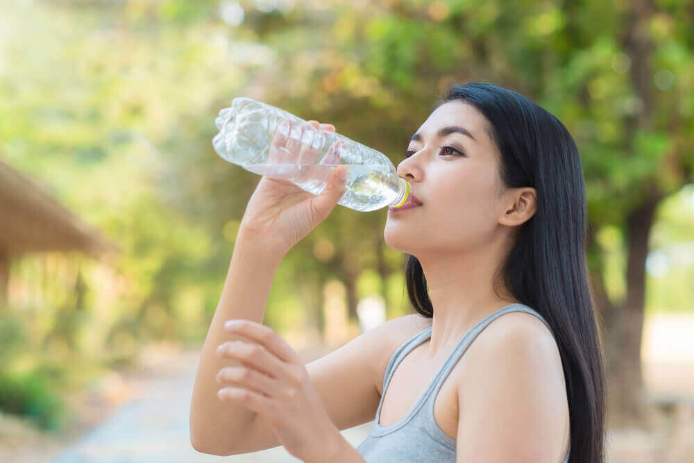 Uống nước đúng cách: Nhớ tránh xa 5 thời điểm này! 6