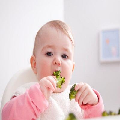 Trẻ nhỏ cũng cần ăn rau thơm 4