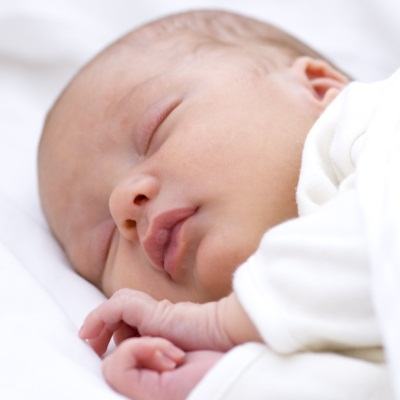 Những thói quen ngủ của trẻ sơ sinh mẹ cần biết 5