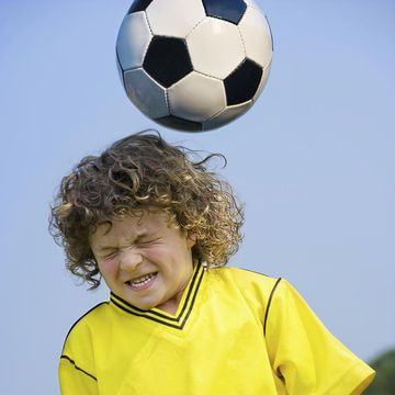 Trẻ bị chấn thương khi chơi thể thao có thể làm giảm chức năng não 4