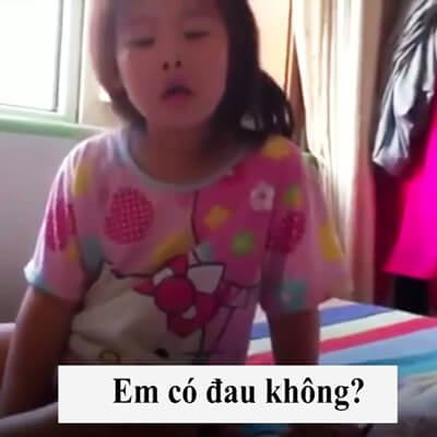 Video: Sự thật đằng sau chuyện chị gái đánh em trai khóc thét 10