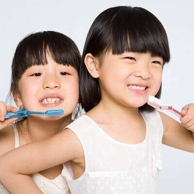 Các lưu ý khi dạy bé đánh răng 3