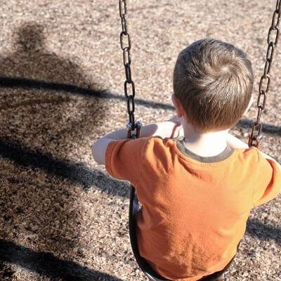 Về vấn nạn ấu dâm: Con cái đang cần sự vững chãi của người cha 10