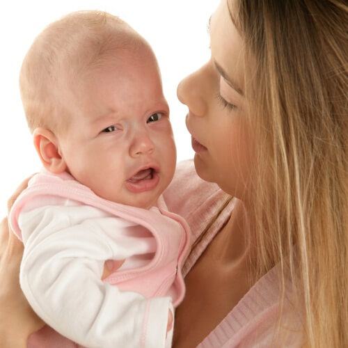 Mách mẹ 5 cách thông nghẹt mũi cho bé an toàn 3