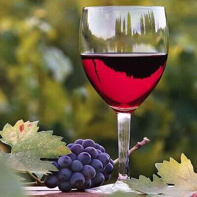 6 lợi ích sức khỏe không ngờ của rượu vang đỏ 2