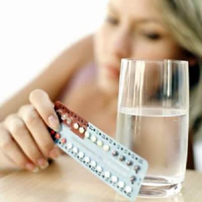 Lạm dụng thuốc tránh thai ngừa mụn có thể gây vô sinh 8