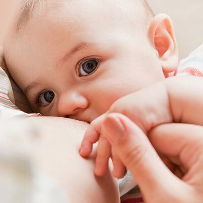 Trẻ sơ sinh bú bao nhiêu sữa một ngày là đủ? 6