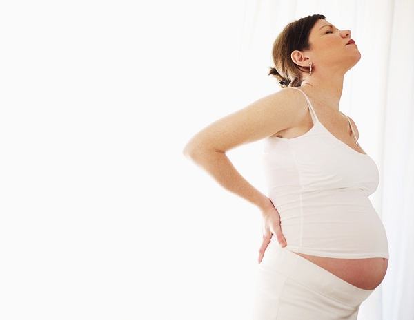 5 nguyên nhân gây đau lưng khi mang thai phổ biến 2