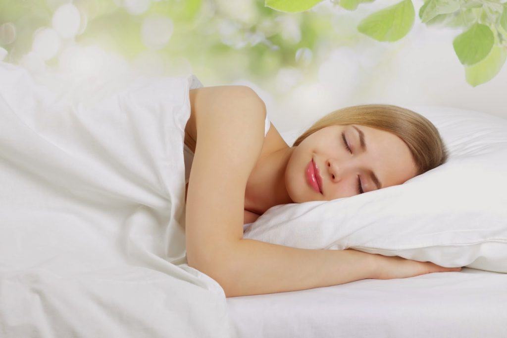 Bạn đã biết cách mix tinh dầu giúp ngủ ngon chưa? 2