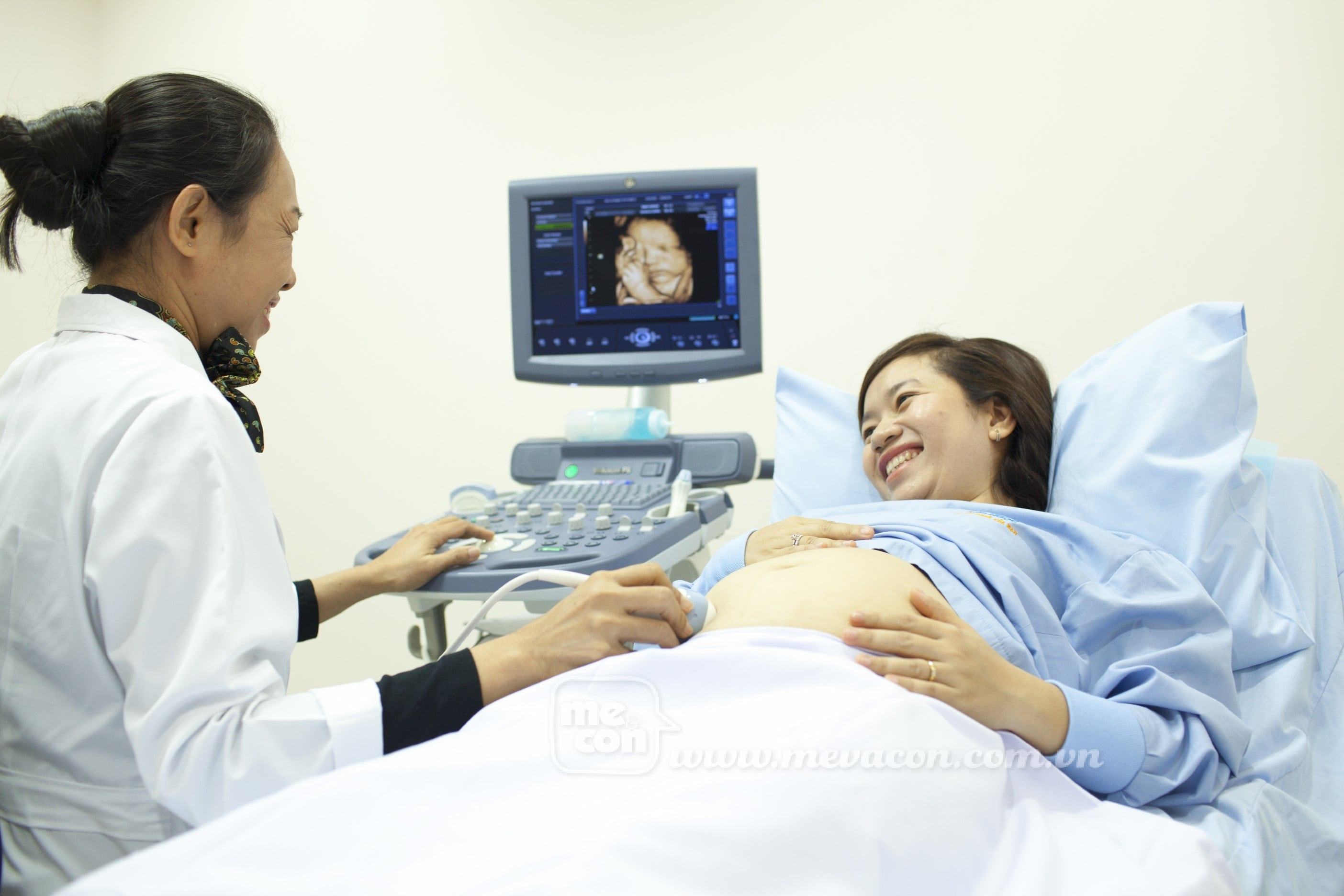 Những buổi khám thai quan trọng trong suốt 9 tháng mang bầu mẹ cần ghi nhớ 1