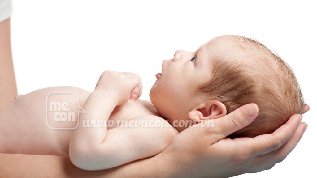 Rụng tóc ở trẻ sơ sinh và những điều khắc phục mẹ cần biết 1