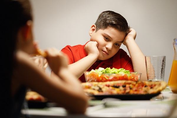 Một chế độ dinh dưỡng hợp lý cho trẻ thừa cân là như thế nào? 2
