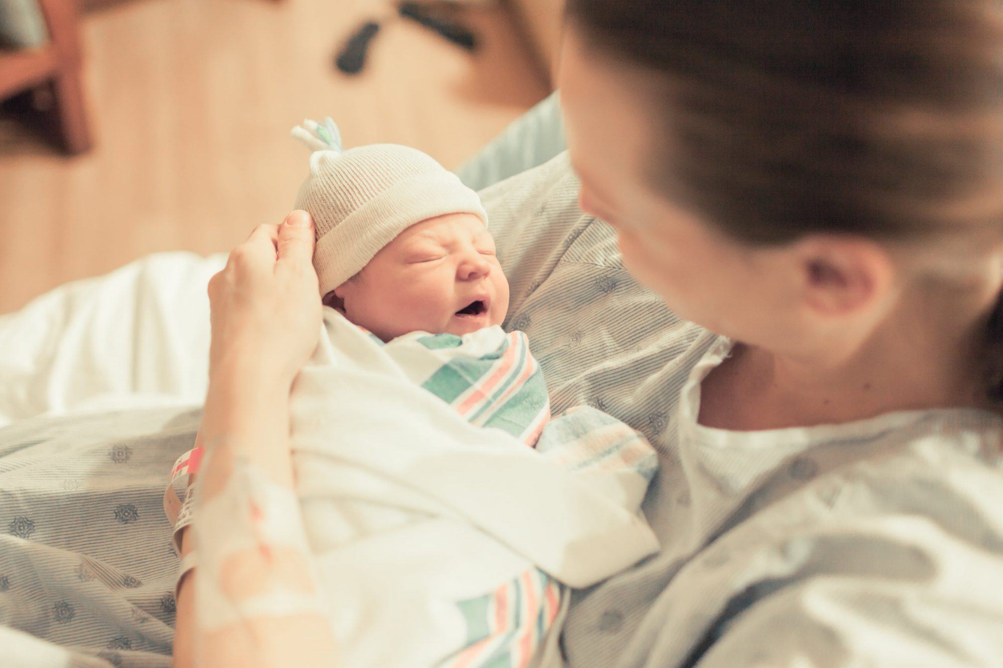 cách chăm sóc trẻ sơ sinh mới chào đời