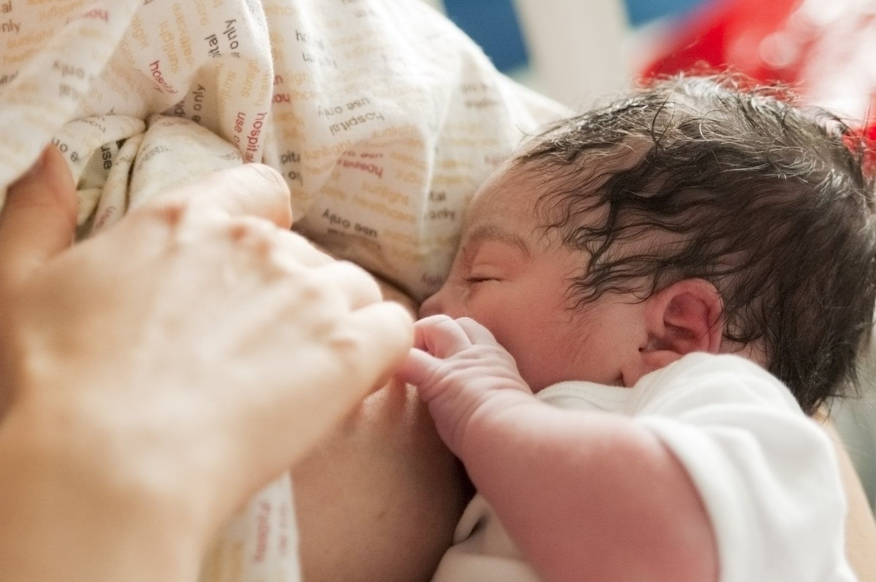 cách chăm sóc trẻ sơ sinh mới chào đời