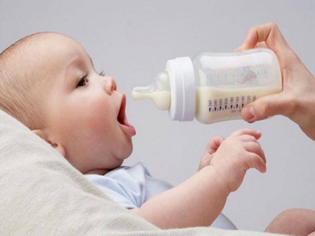 chọn bình sữa cho bé 2