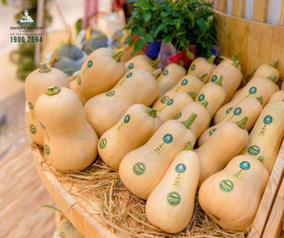 Cách làm bí đỏ bọc trứng cút thơm ngon bổ dưỡng cho bé yêu và gia đình 7