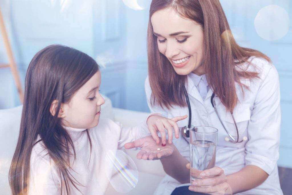 cách cho trẻ uống thuốc