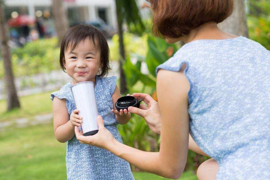 Giải đáp thắc mắc: Trẻ 1 tuổi uống sữa tươi được không? 35 tre-1-tuoi-uong-sua-tuoi-duoc-khong