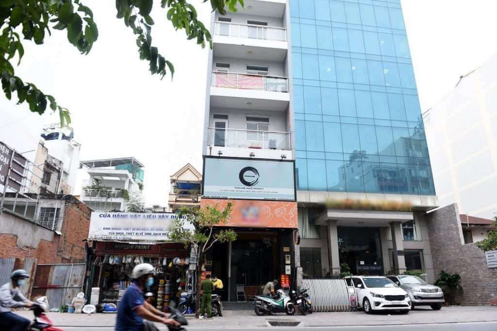 TP.HCM phong tỏa nơi bệnh nhân COVID-19 từng tới, xét nghiệm 111 người 3