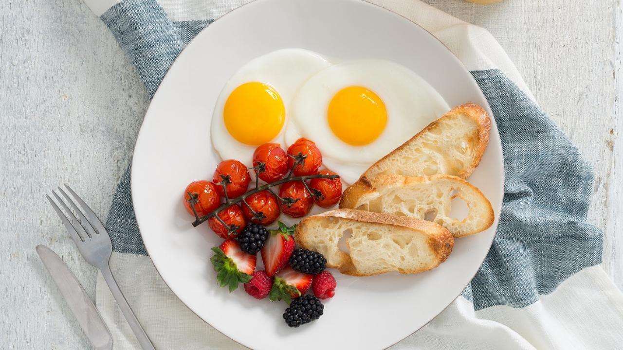 bữa sáng với trứng