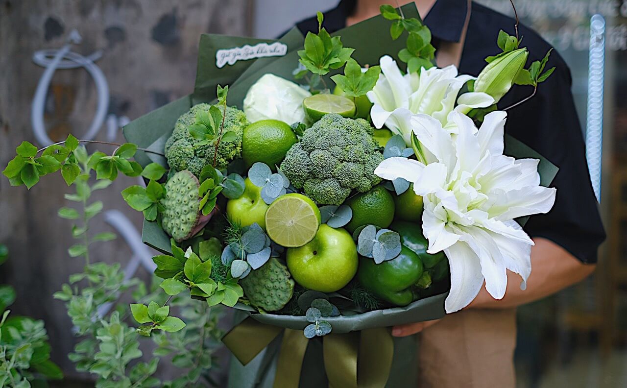 Đẹp lạ lùng với những bó hoa kết từ trái vải 48 Đẹp lạ lùng với những bó hoa kết từ trái vải 30