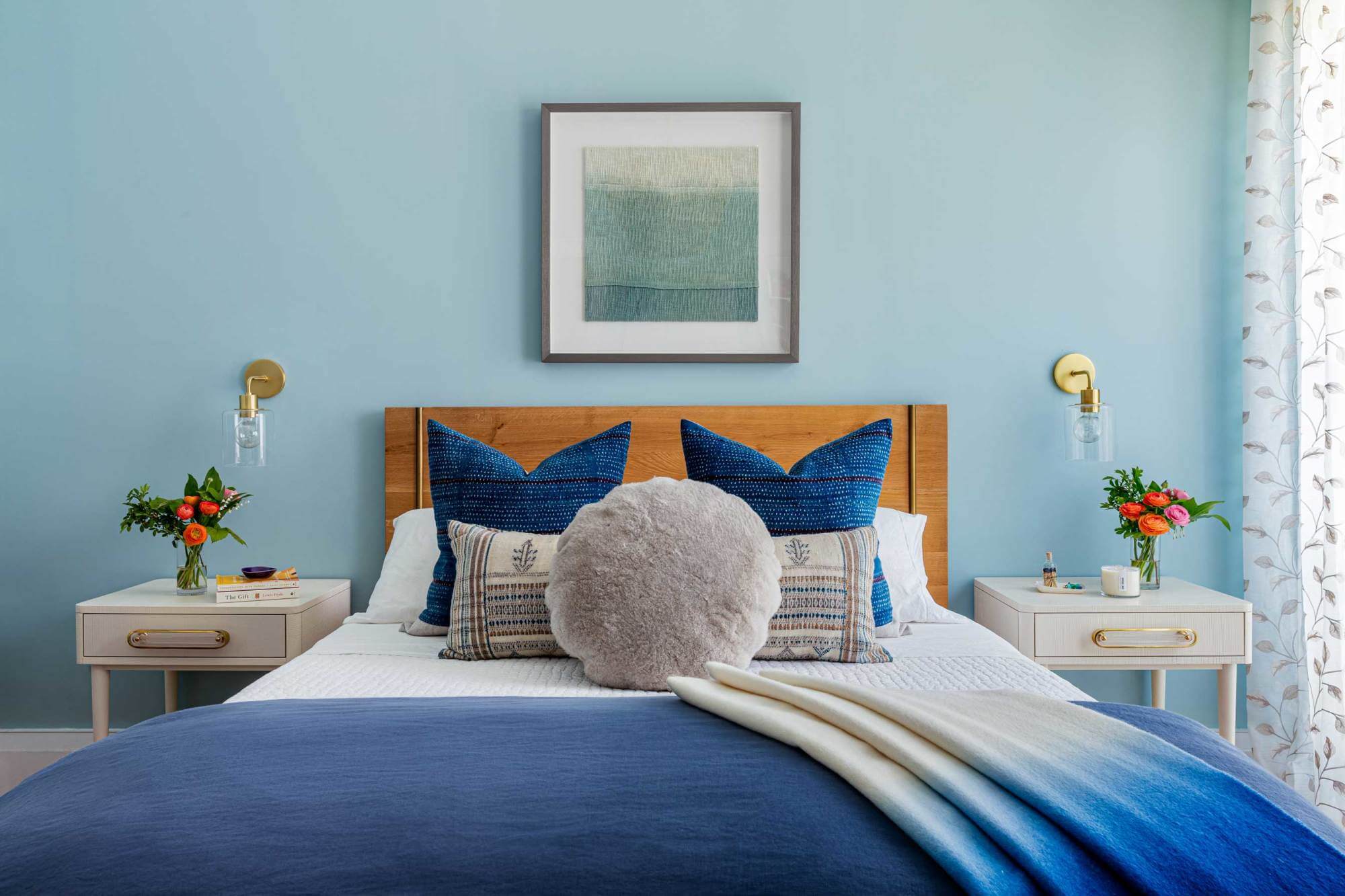 Trang trí phòng ngủ màu xanh dương như thế nào cho bắt mắt? 2