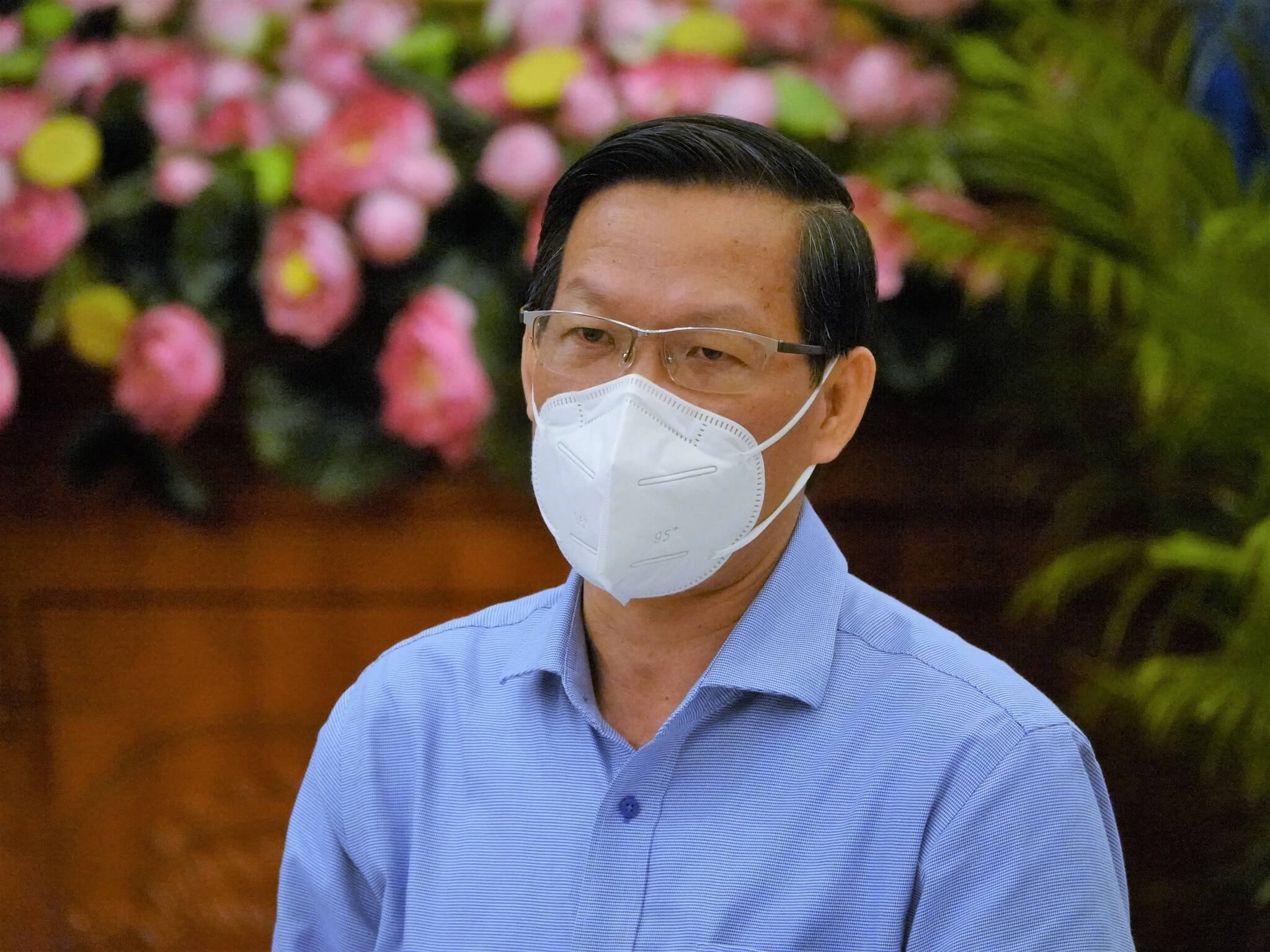 Sau 25.10, TP.HCM mở thêm một số dịch vụ, trong đó có ăn uống tại chỗ 33 Sau 25.10, TP.HCM mở thêm một số dịch vụ, trong đó có ăn uống tại chỗ 14