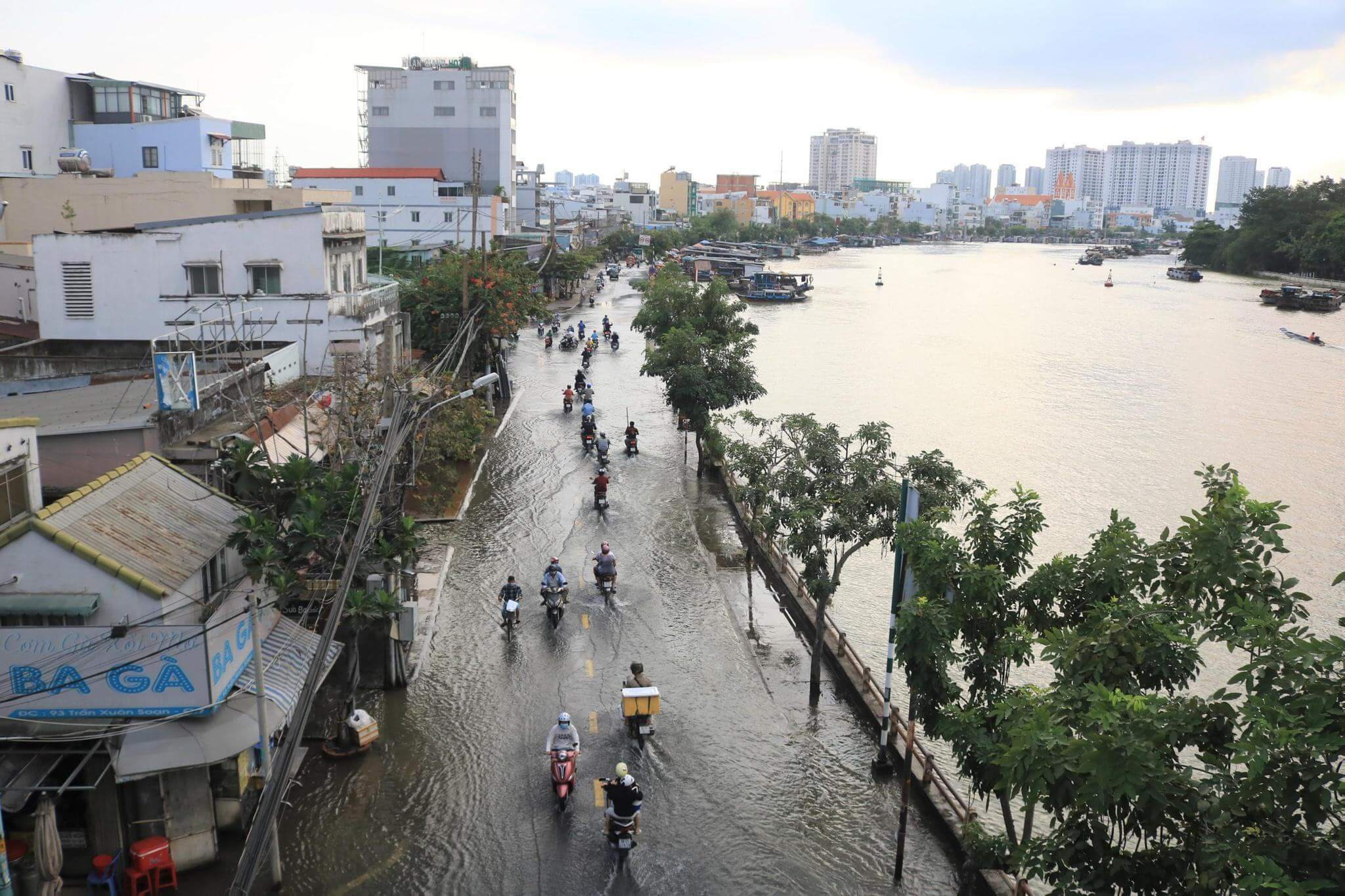 Người Sài Gòn sẽ đón 'mùa đông' se lạnh vào sáng sớm những ngày tới 37 Người Sài Gòn sẽ đón 'mùa đông' se lạnh vào sáng sớm những ngày tới 26