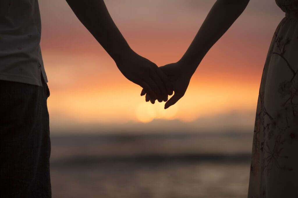 lấy chồng giàu hay nghèo