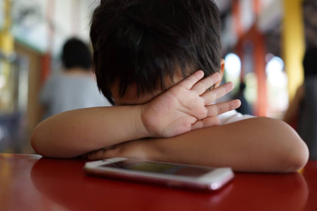 bắt nạt qua mạng