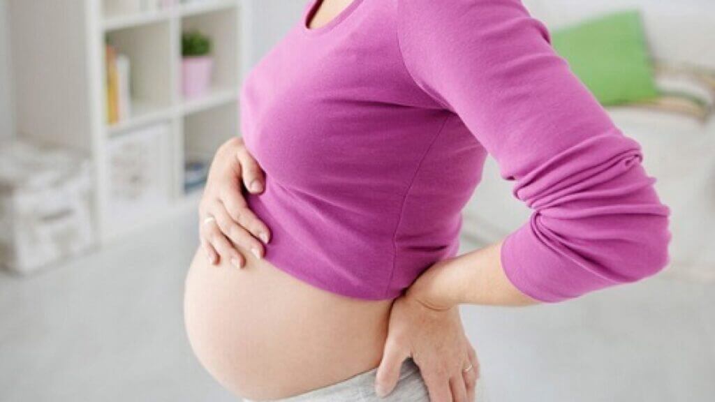 Đau lưng khi mang thai