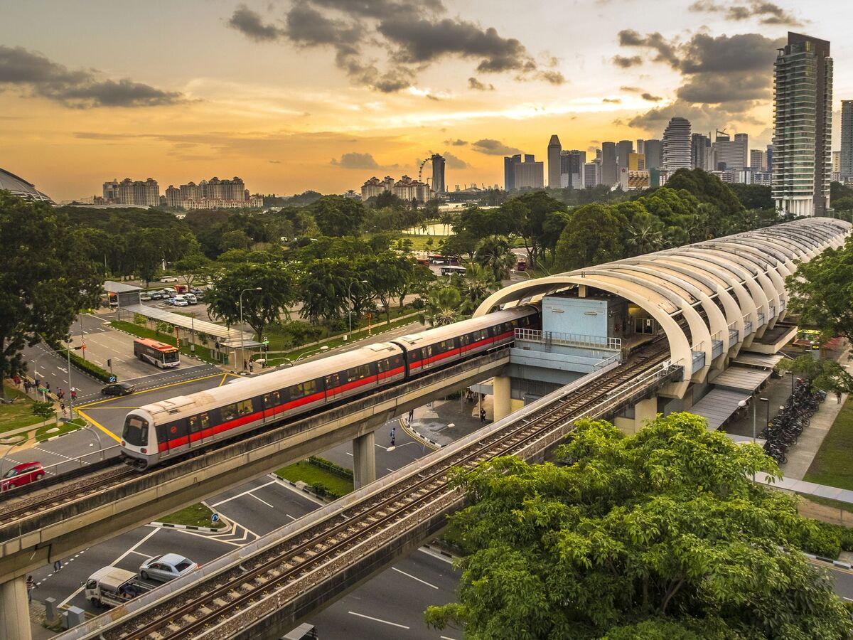 Cách di chuyển tại Singapore bằng tàu điện