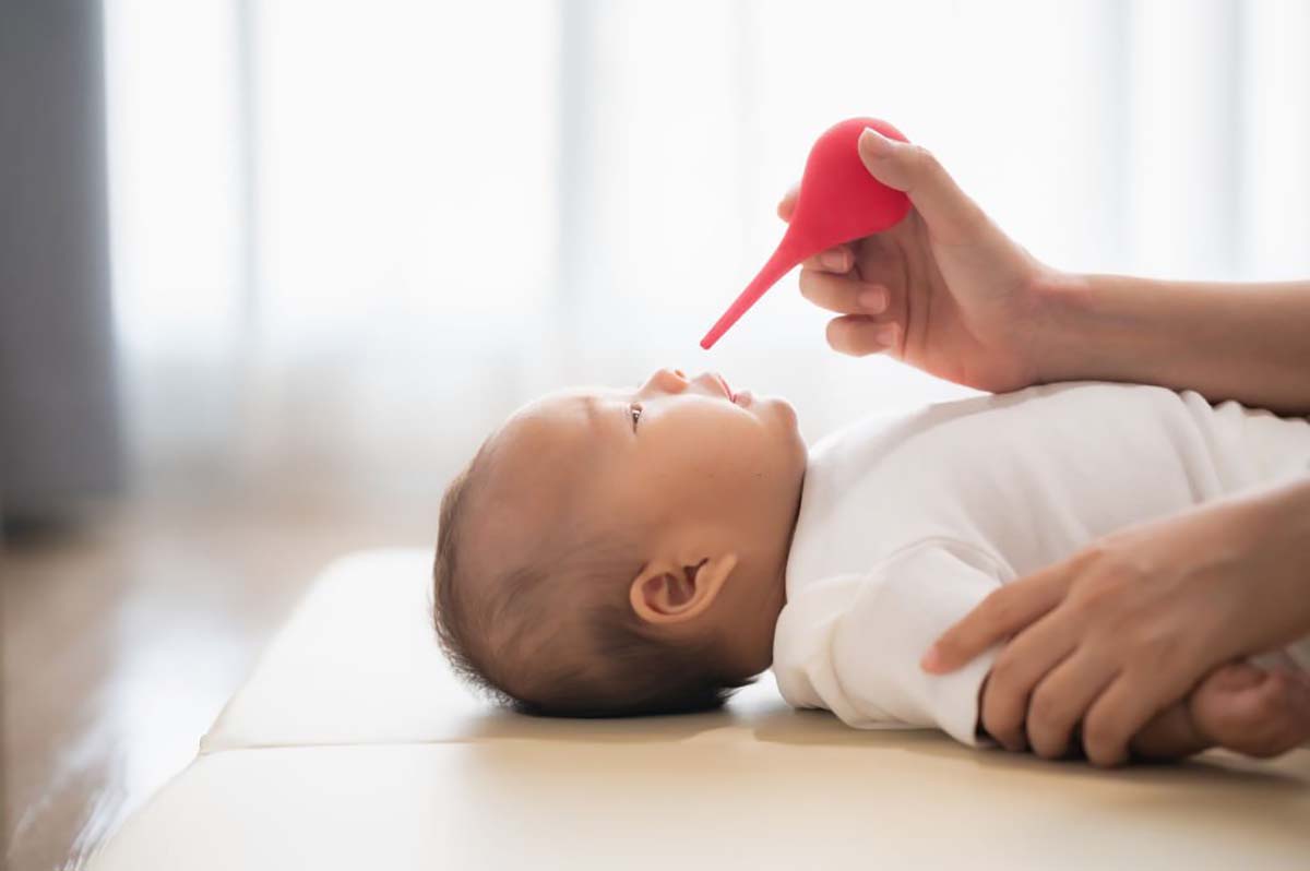 Mách mẹ 5 cách nhỏ mũi cho trẻ sơ sinh nhanh và hiệu quả