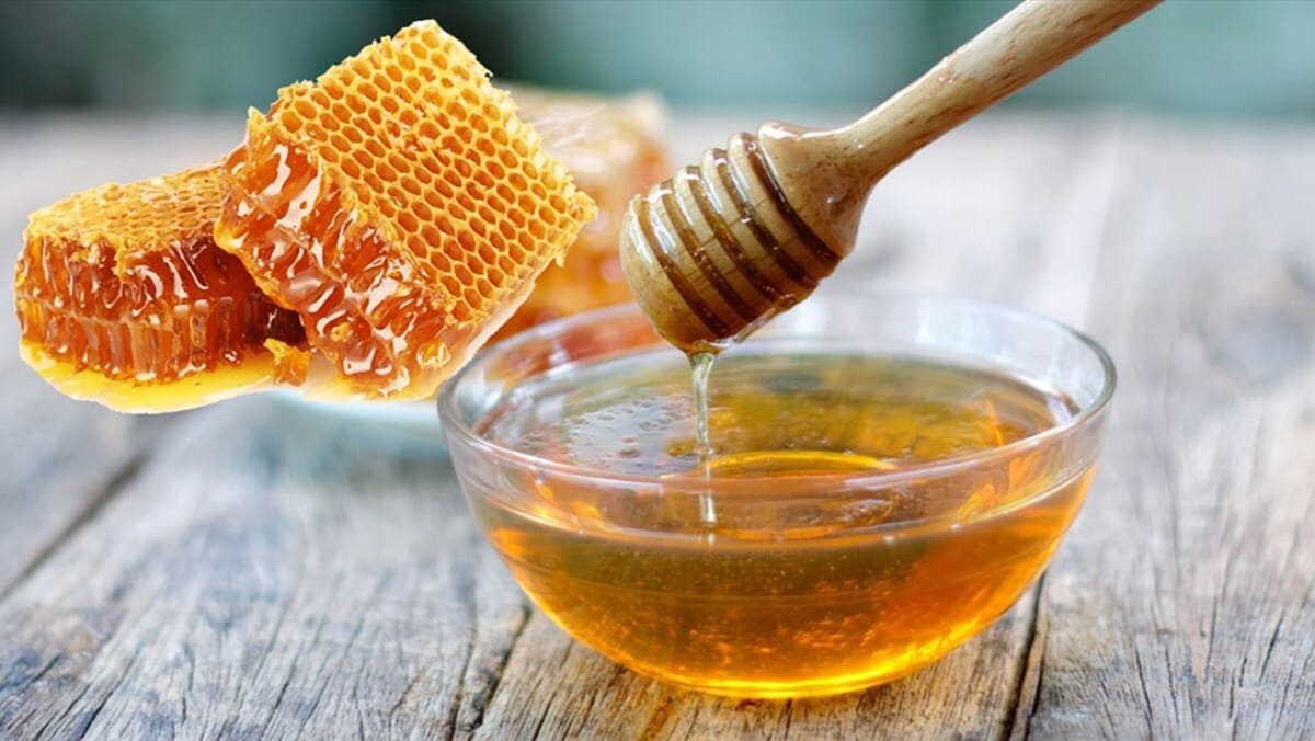 Cách dưỡng ẩm cho da khô tự nhiên bằng mật ong