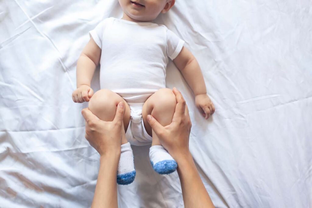 Trẻ sơ sinh xì hơi nhiều: Nguyên nhân và cách xử lý