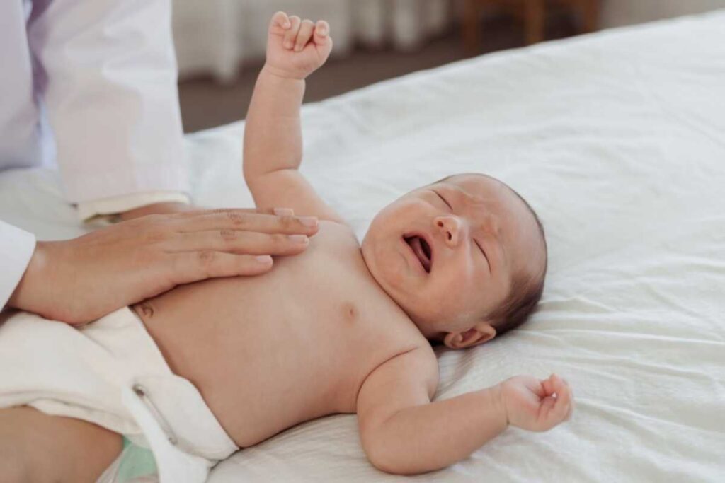 biến chứng giãn ruột sinh lý ở trẻ sơ sinh